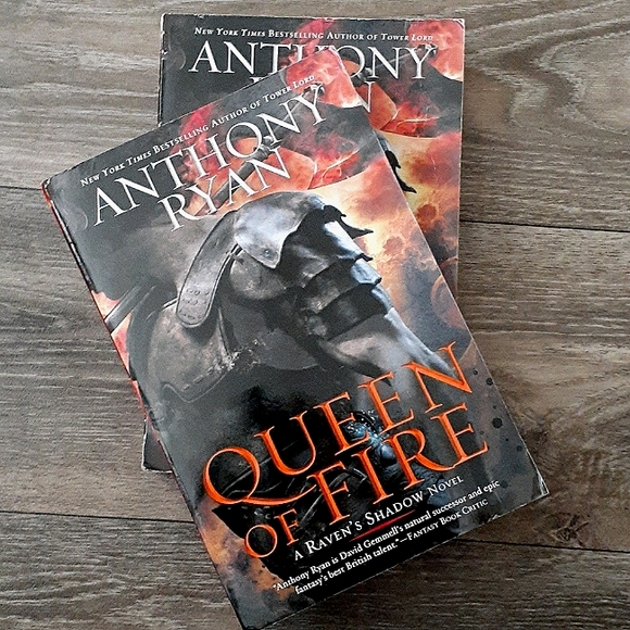 The ravens Shadow series - Picture 3 of 3